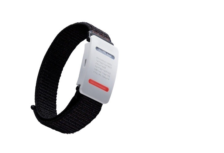 Bracelet intelligent de BioData Bank.