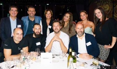 Mehdi et Saly à la table Tokster aux Ze Awards du bâtiment